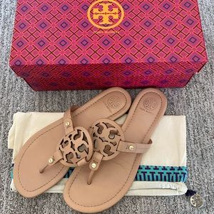 Tory Burch Miller Sandal size 8.5 in Light Makeup